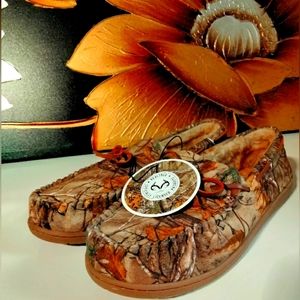 RealTree DeeBo Slides